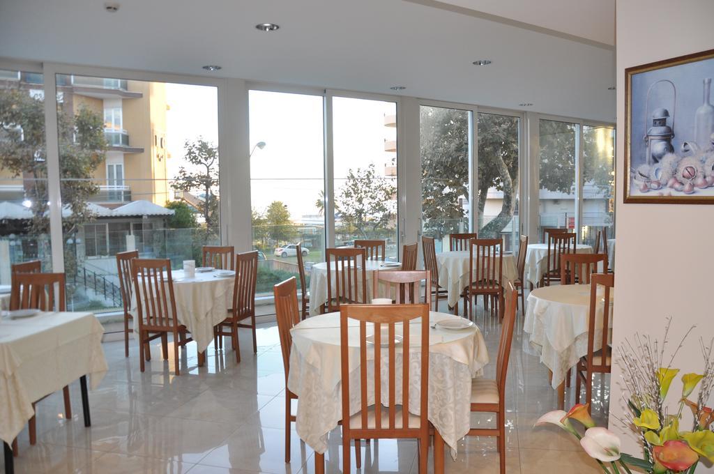 Hotel Sole Mio Marebello 외부 사진